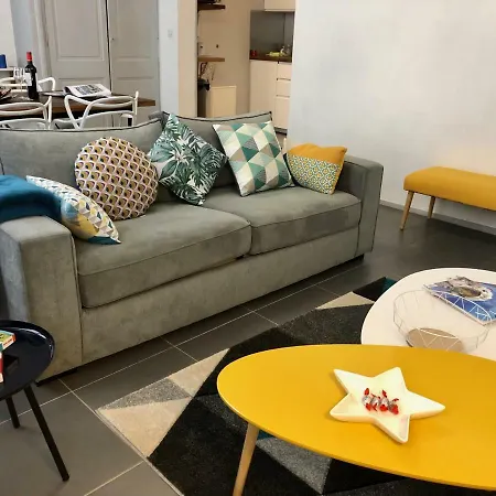 La Loge D'harcourt : Hypercentre Chic Et Moderne Daire